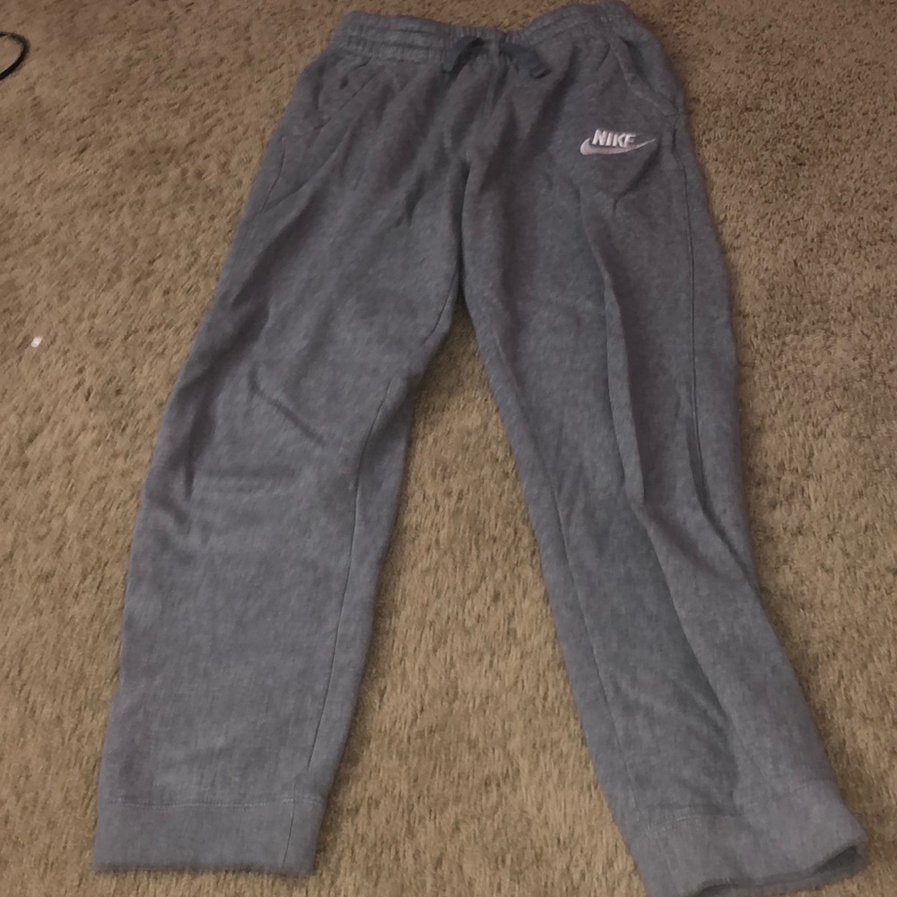 gray nike joggers